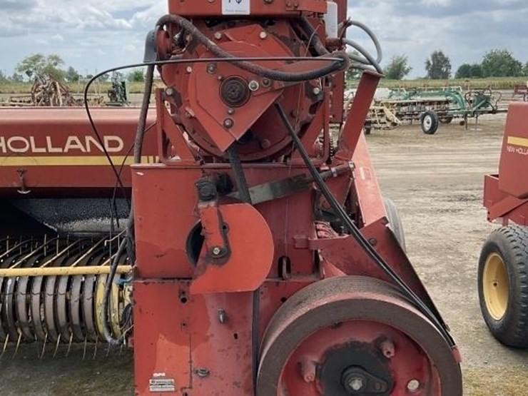 new-holland-515-image-11