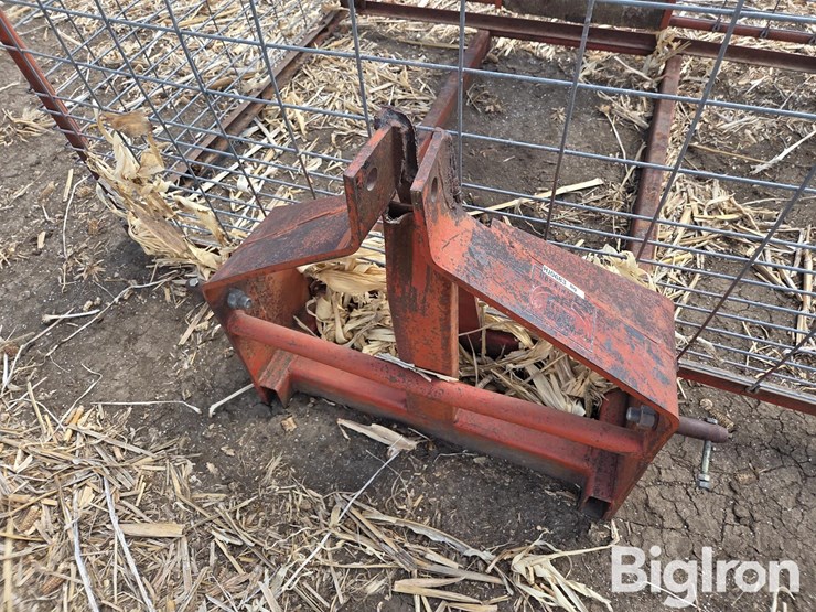 automatic-redtop-3-pt-livestock-carrier-image-11