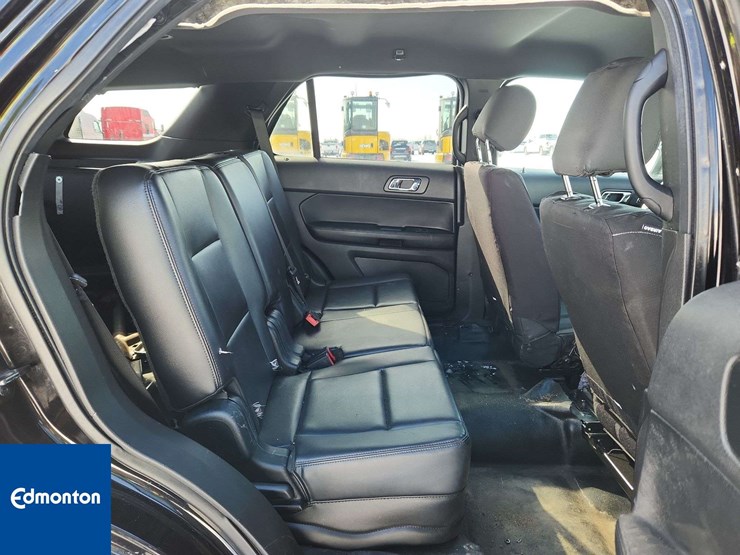 2018-ford-explorer-image-17