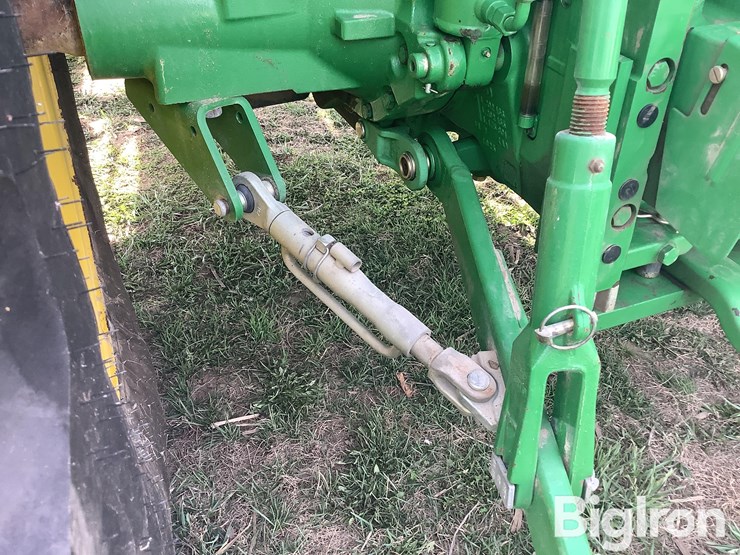 2011-john-deere-7230-image-13