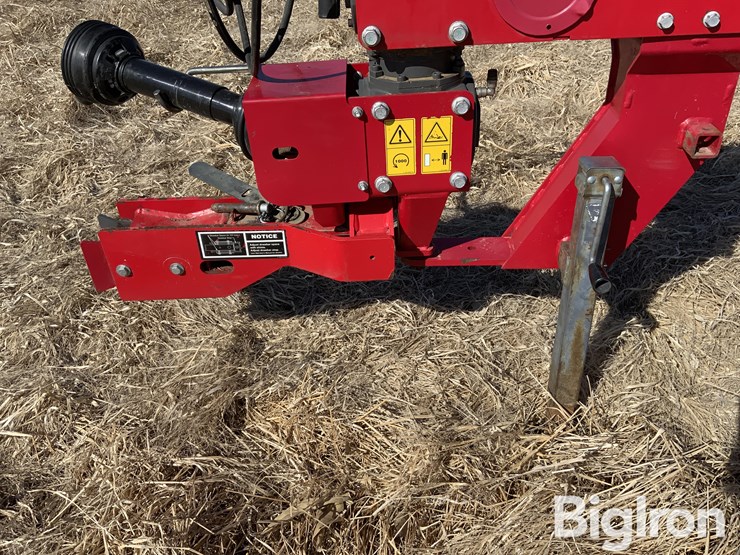 2017-massey-ferguson-1383-image-15