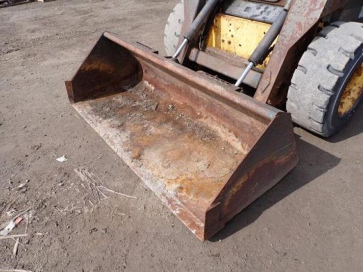 2005-new-holland-ls185b-image-23