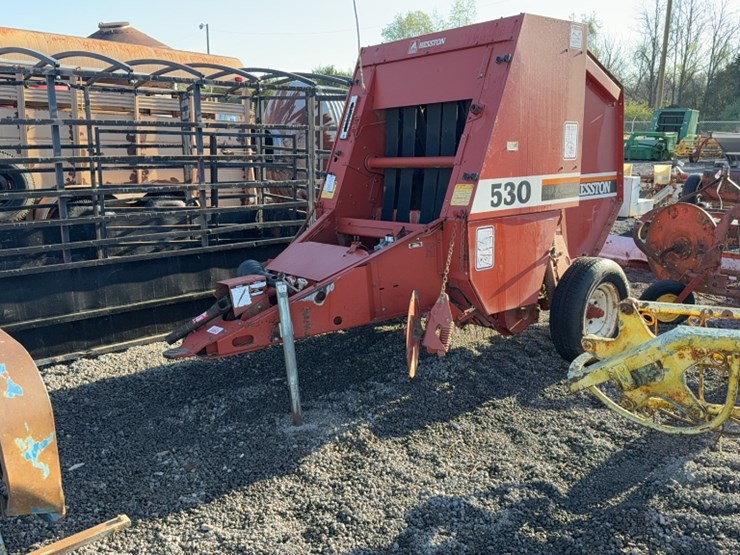 hesston-530-image-1