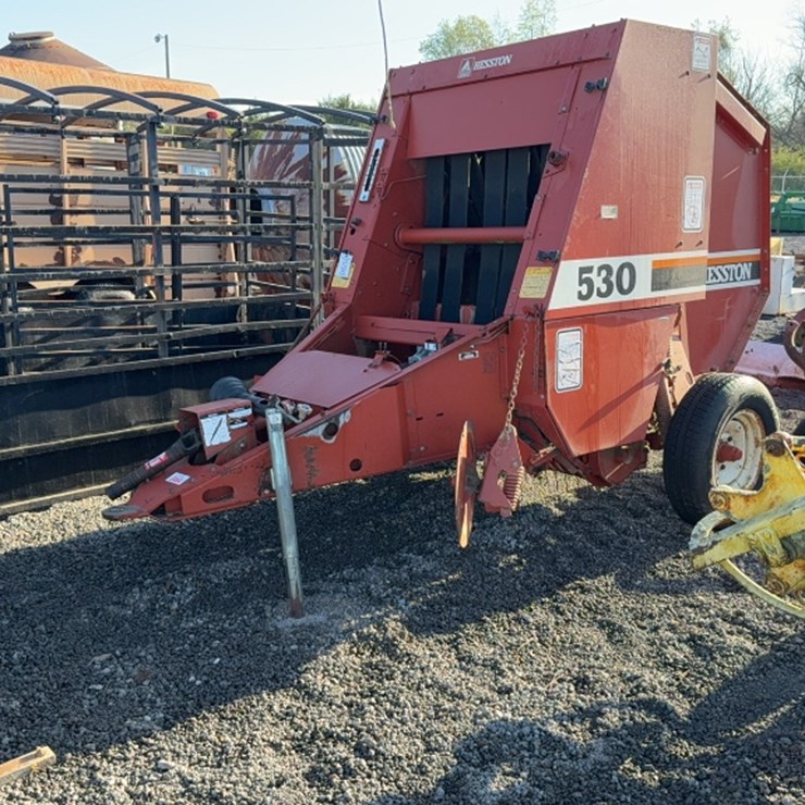 HESSTON 530