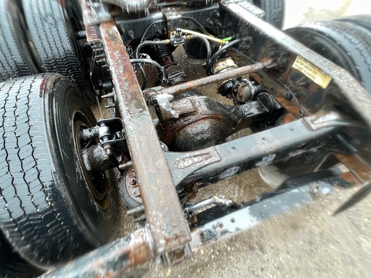 #234-•-2016-international-semi-tractor-(has-wi-title)-(denmark,-wi)-image-17