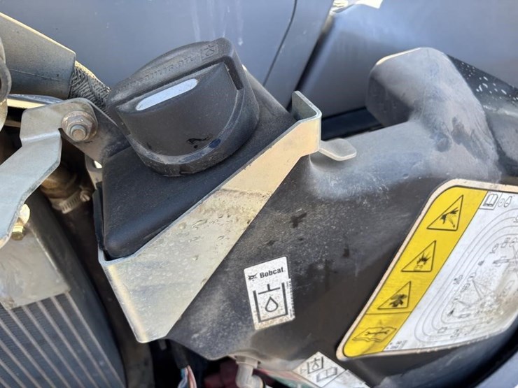 2020-bobcat-e26-image-42