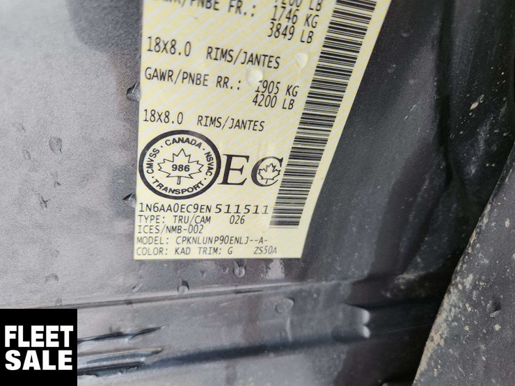 2014-nissan-titan-image-40