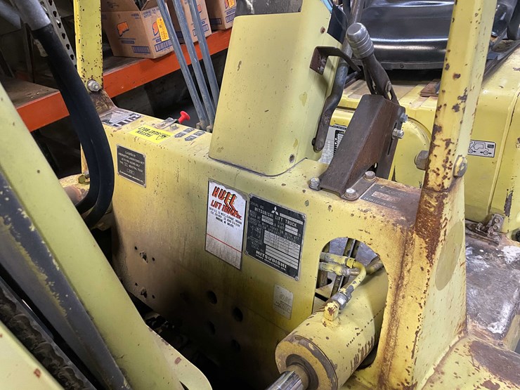 mitsubishi-fg35-image-13