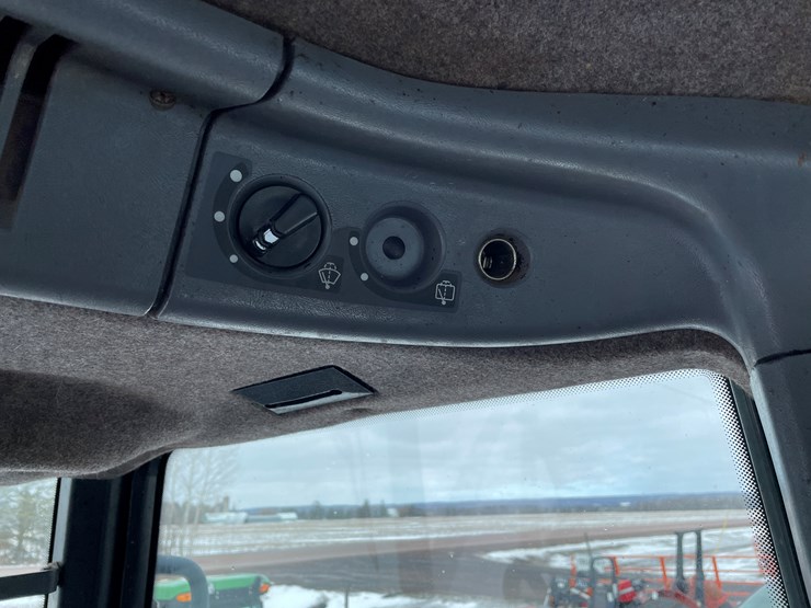 1998-new-holland-8670-image-52