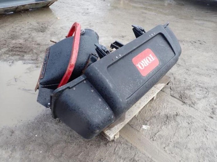 toro-e-z-vac-mower-attachment-image-3