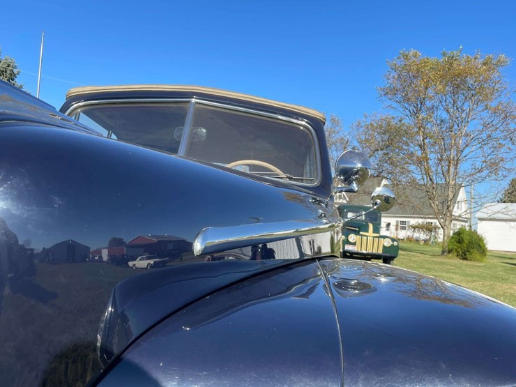 1948-ford-super-deluxe-convertible-image-17