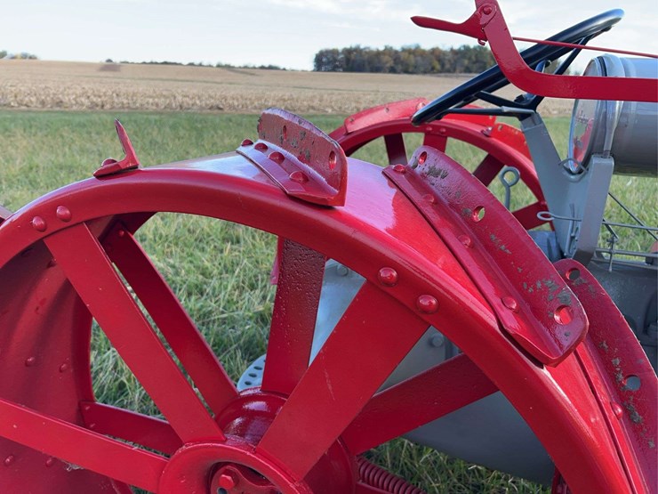 1922-fordson-tractor-image-31