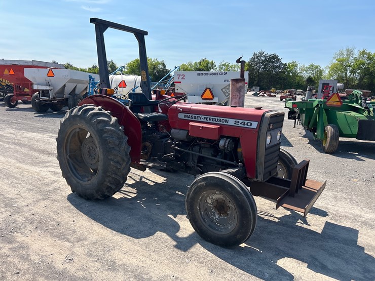massey-ferguson-240-image-4