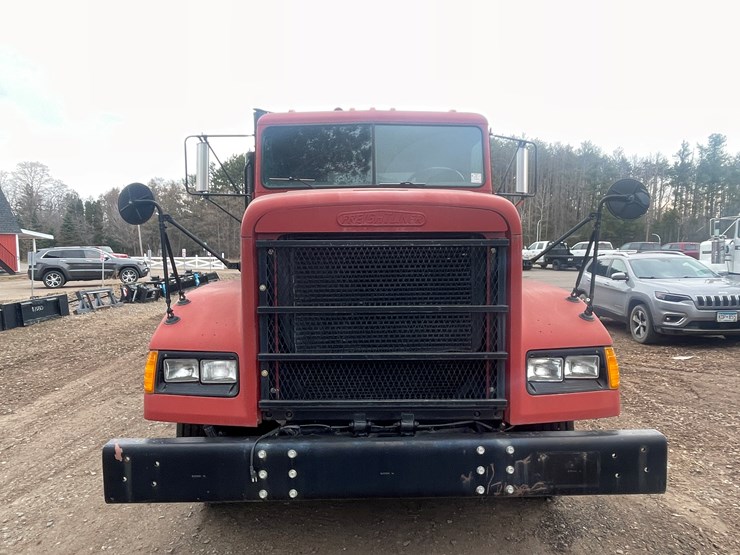 #216-•-1992-freightliner-water-truck-(has-mn-title)-(mora,-mn)-image-2