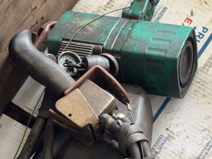 mini-125-air-chain-hoist-image-3