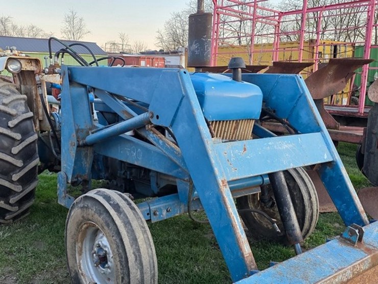 1984-ford-4610-image-7