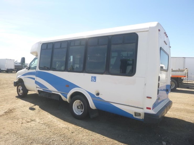 2014-ford-e450-image-5