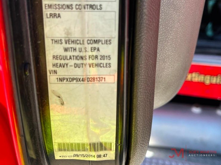 2015-peterbilt-389-image-11