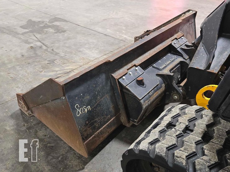 2021-jcb-3ts-8t-image-12