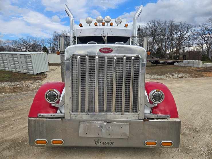 2000-peterbilt-379-image-28