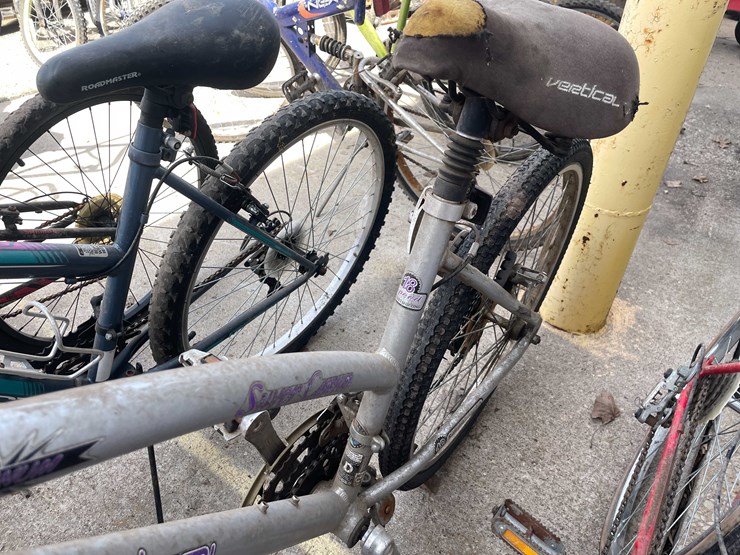 #7074-•-(4)-bikes-(o4)-image-21