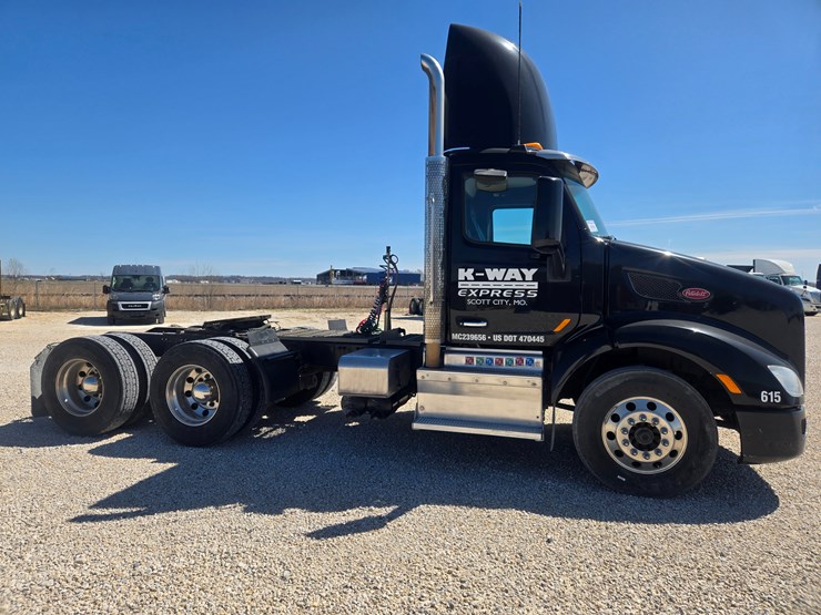 2016-peterbilt-579-image-20