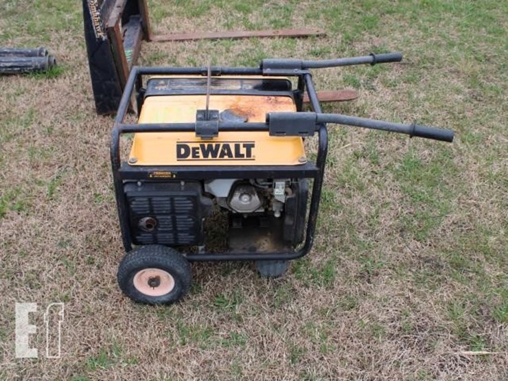 #1109-dewalt-dg7000-generator-has-30a-120vac-2-20a-image-1