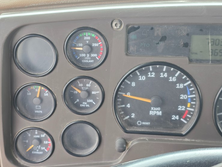 #22591-•-2007-mack-cv713-granite-roll-off-truck-image-61