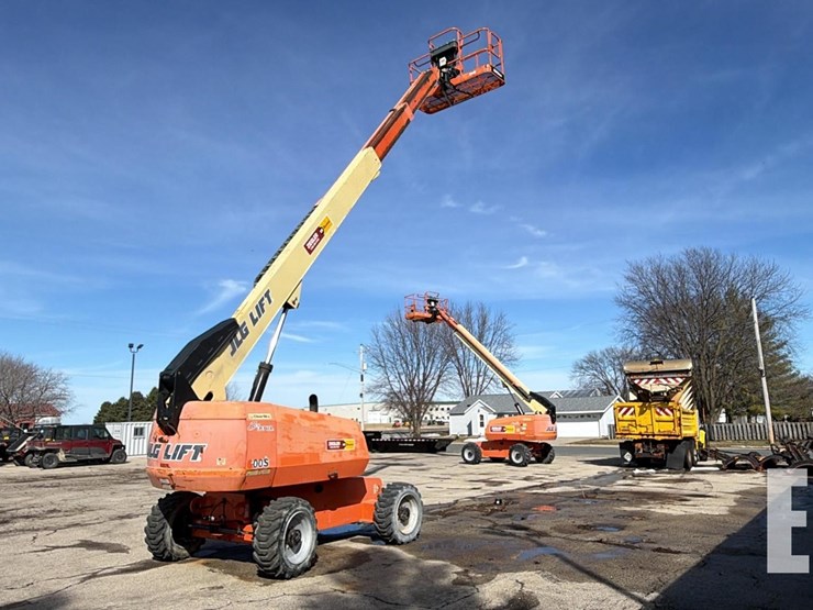 2014-jlg-600s-image-1