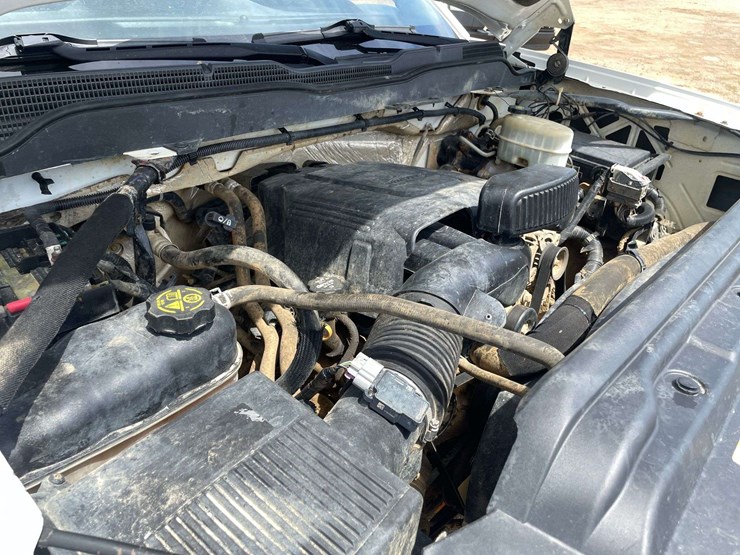 2015-chevrolet-silverado-3500-image-8