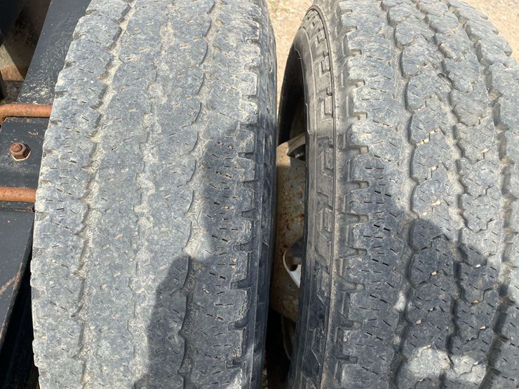 2015-chevrolet-silverado-3500-image-21