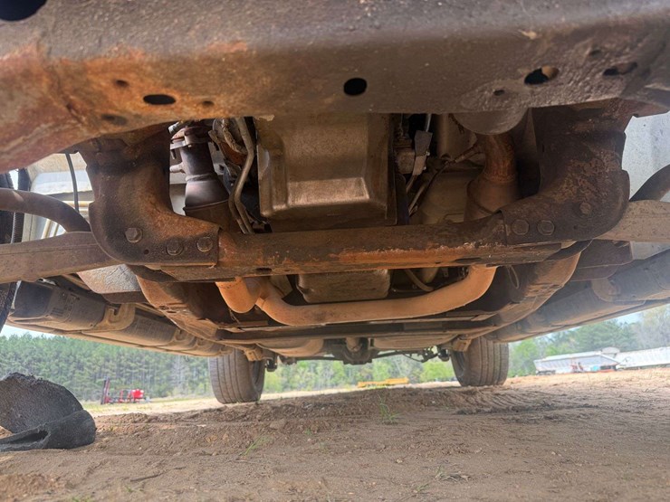 2010-chevrolet-tahoe-image-10