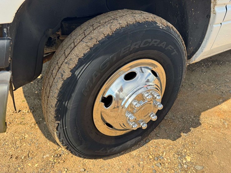 2002-dodge-ram-3500-image-23