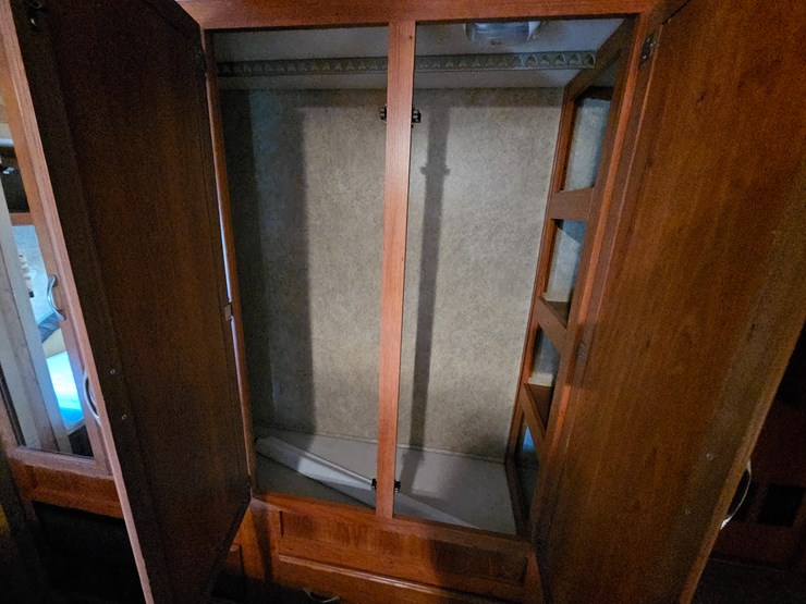 #22198-•-2007-georgie-boy-landau-motorhome-image-80