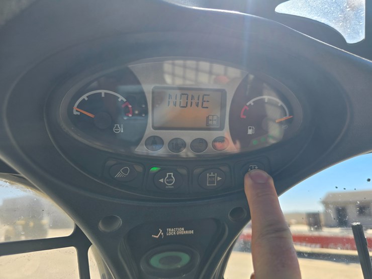 2020-bobcat-t770-image-55