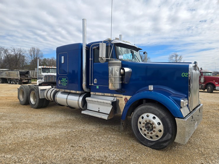 1999-kenworth-w900-image-27