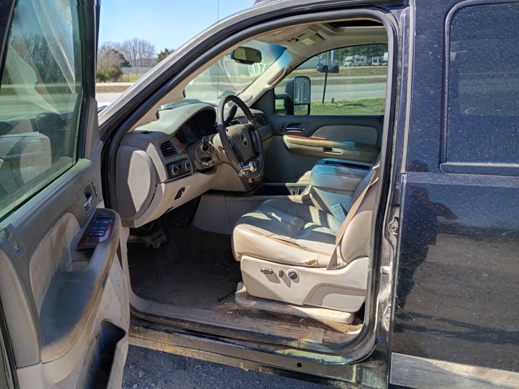 2007-chevrolet-silverado-2500-image-27