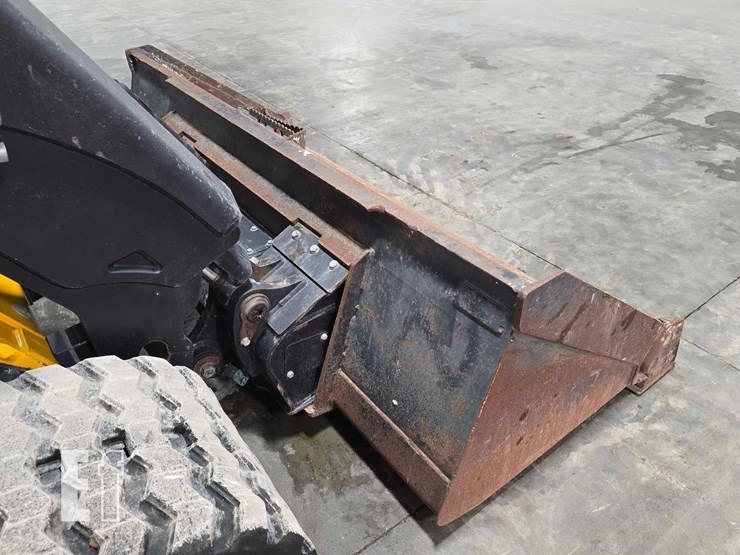 2021-jcb-3ts-8t-image-11