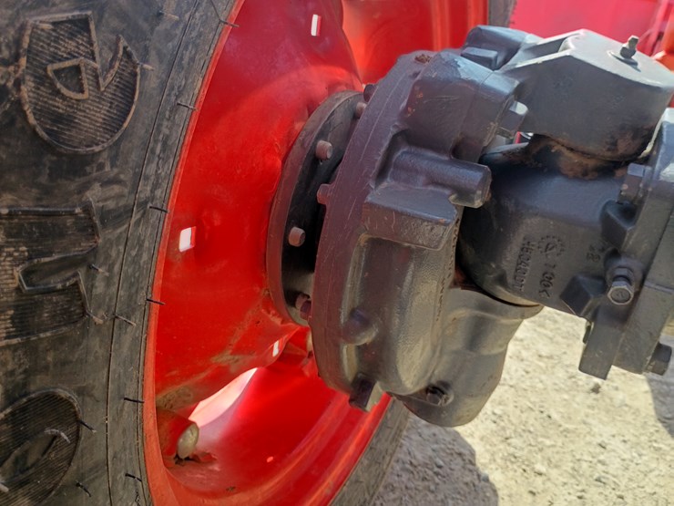 2019-kubota-m7060-image-56