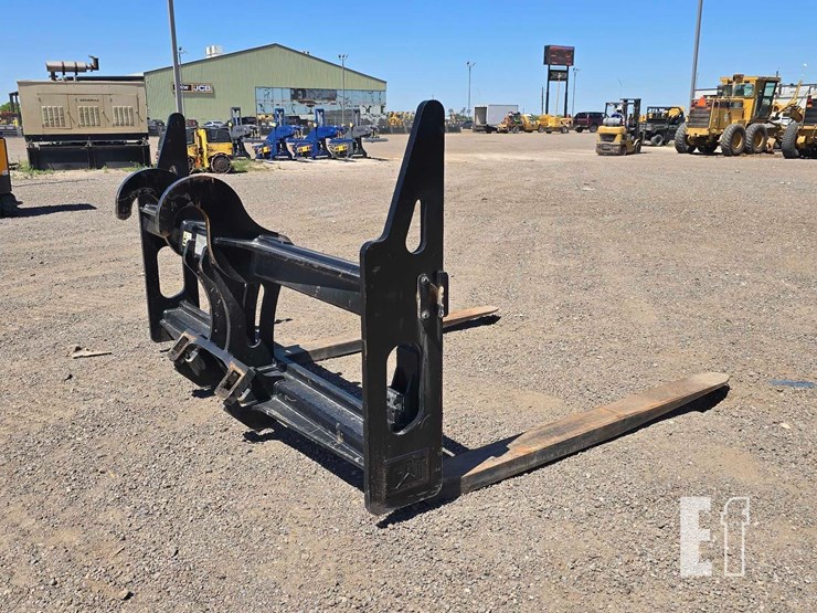 caterpillar-920-image-3