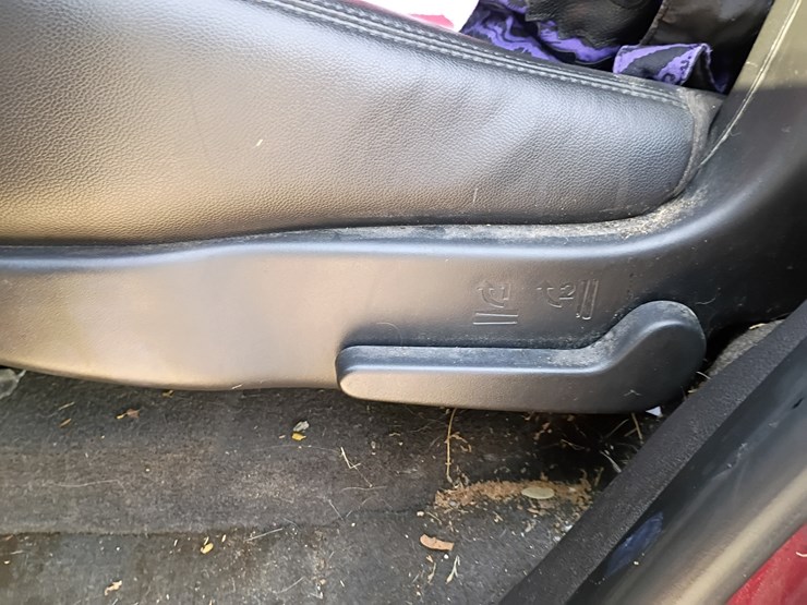 2010-chevrolet-tahoe-image-58