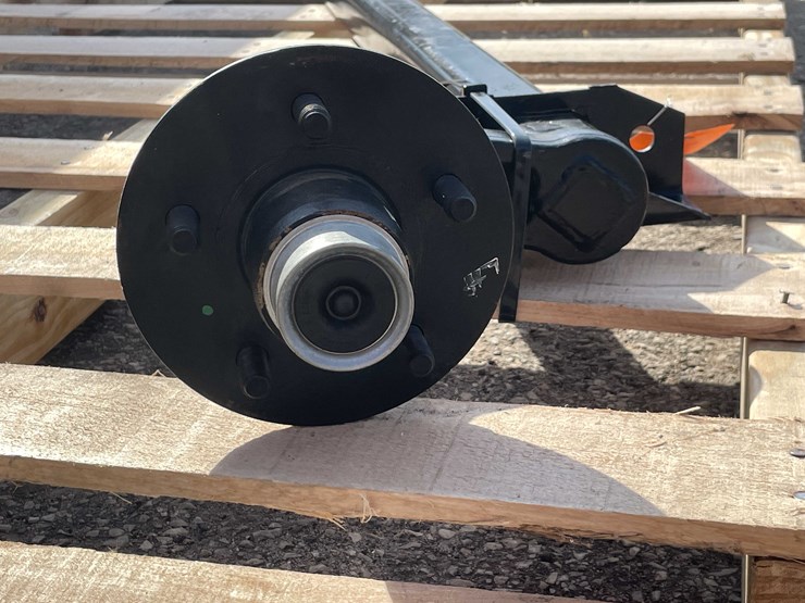 #7008-•-trailer-axle-(o4)-image-7