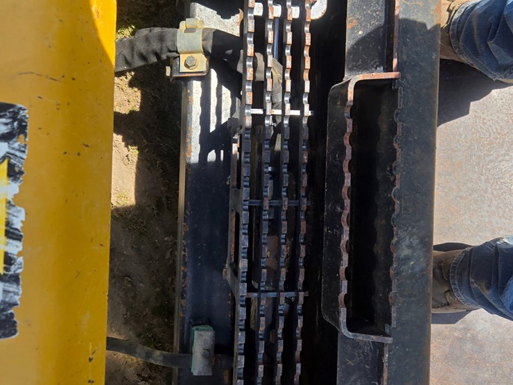 2018-caterpillar-299d2-image-78