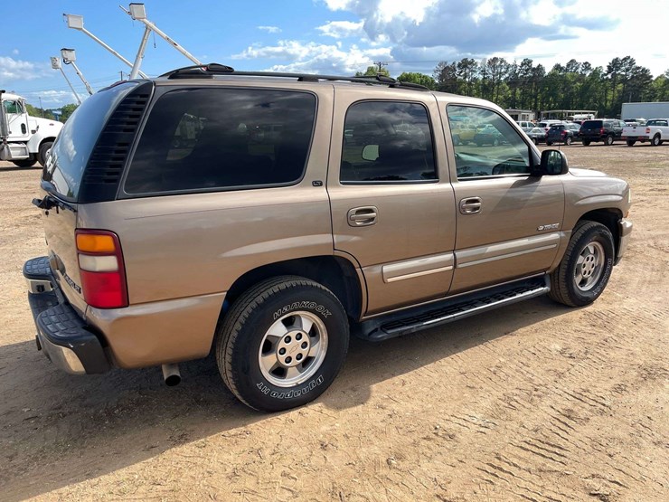2003-chevrolet-tahoe-lt-image-3