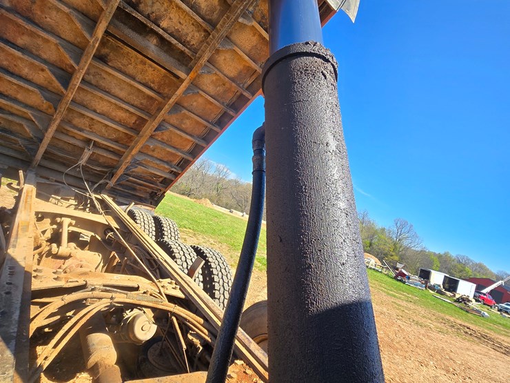 1998-mack-rd688s-image-35