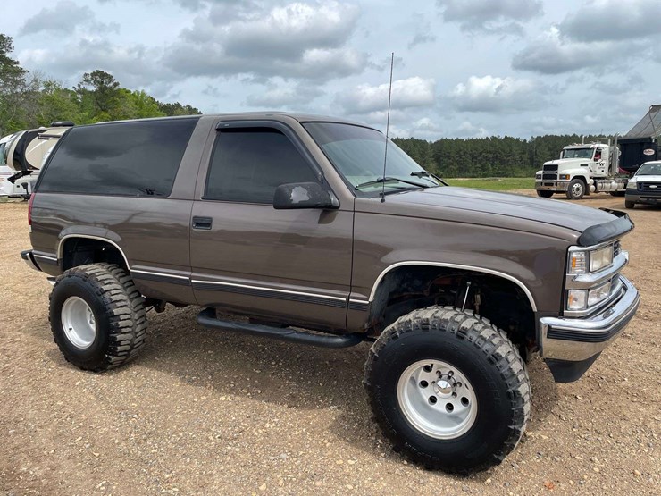 1997-chevrolet-tahoe-image-4