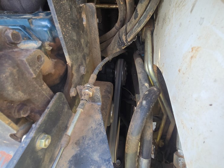 2010-bobcat-t650-image-24