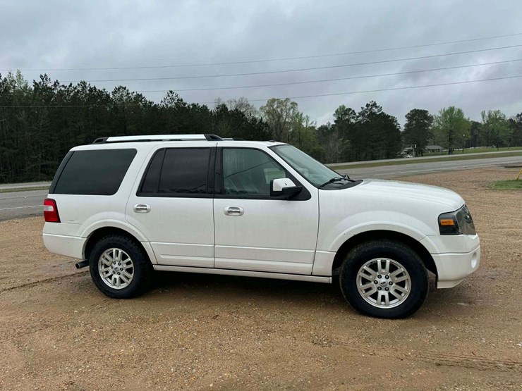 2014-ford-expedition-limited-image-7