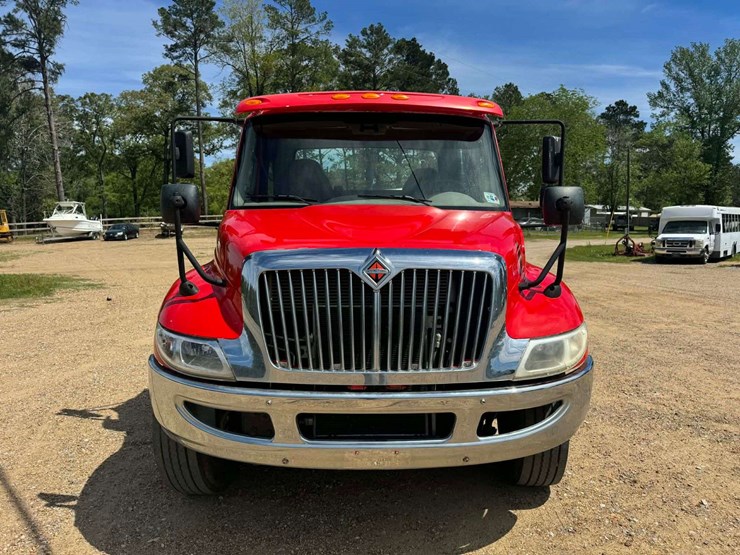 2016-international-durastar-4300-image-6