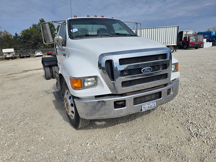 2004-ford-f650-image-39